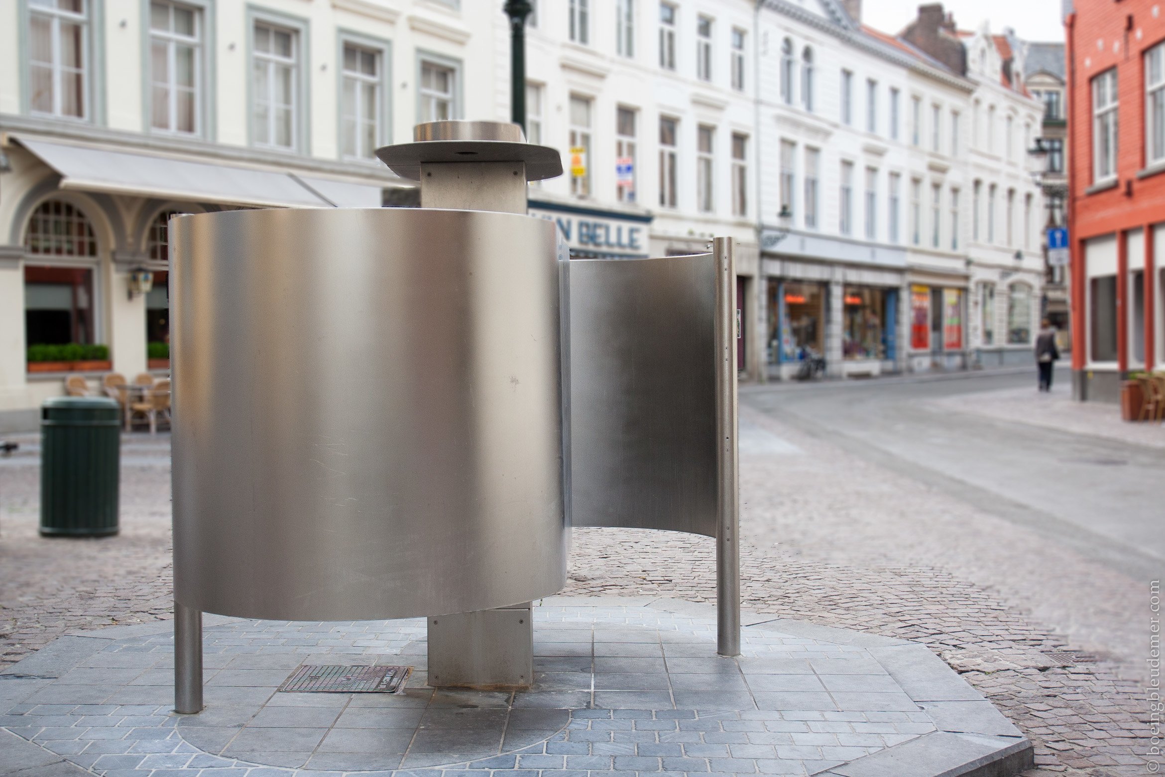 Pissotière à Bruges centre