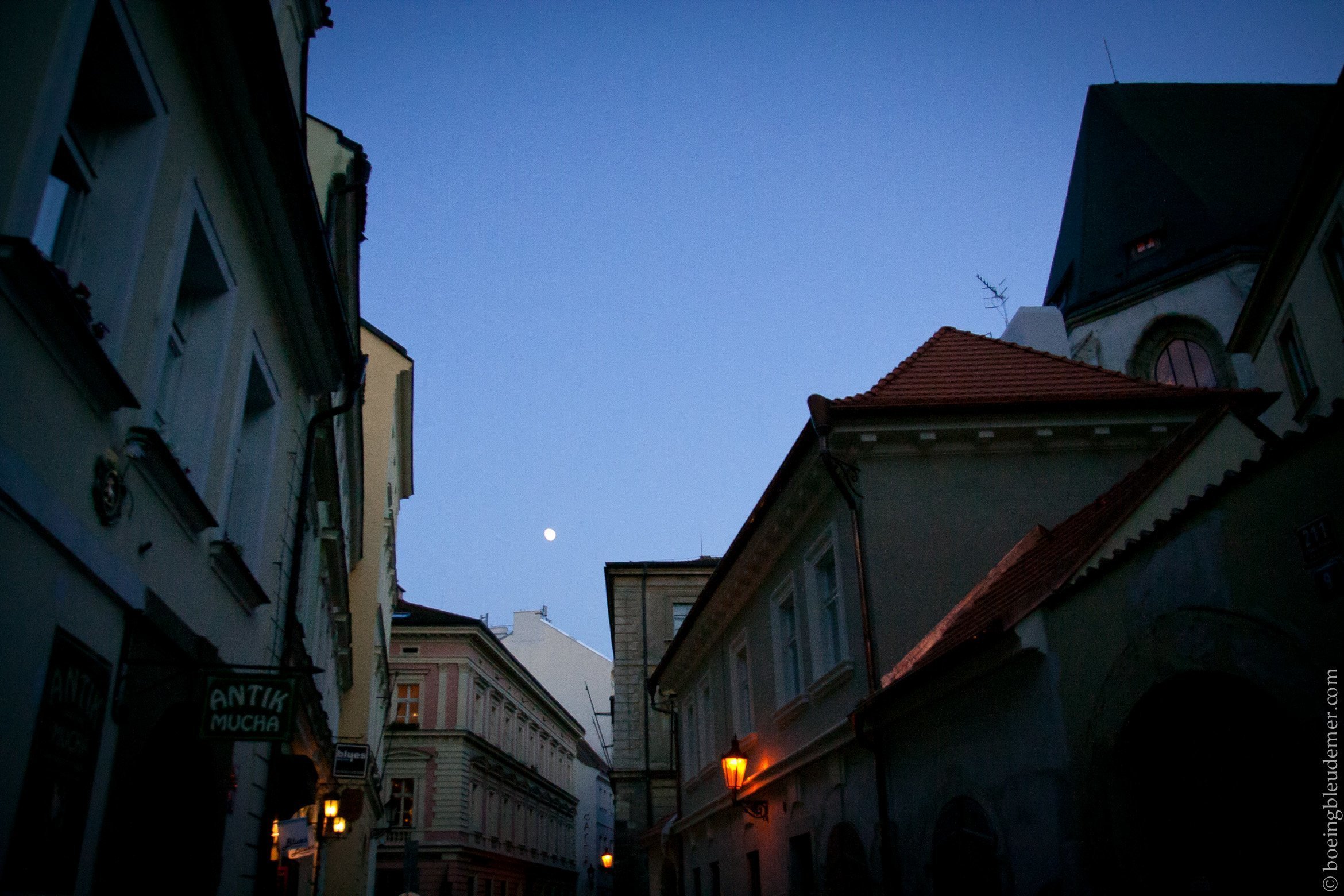 Prague la nuit