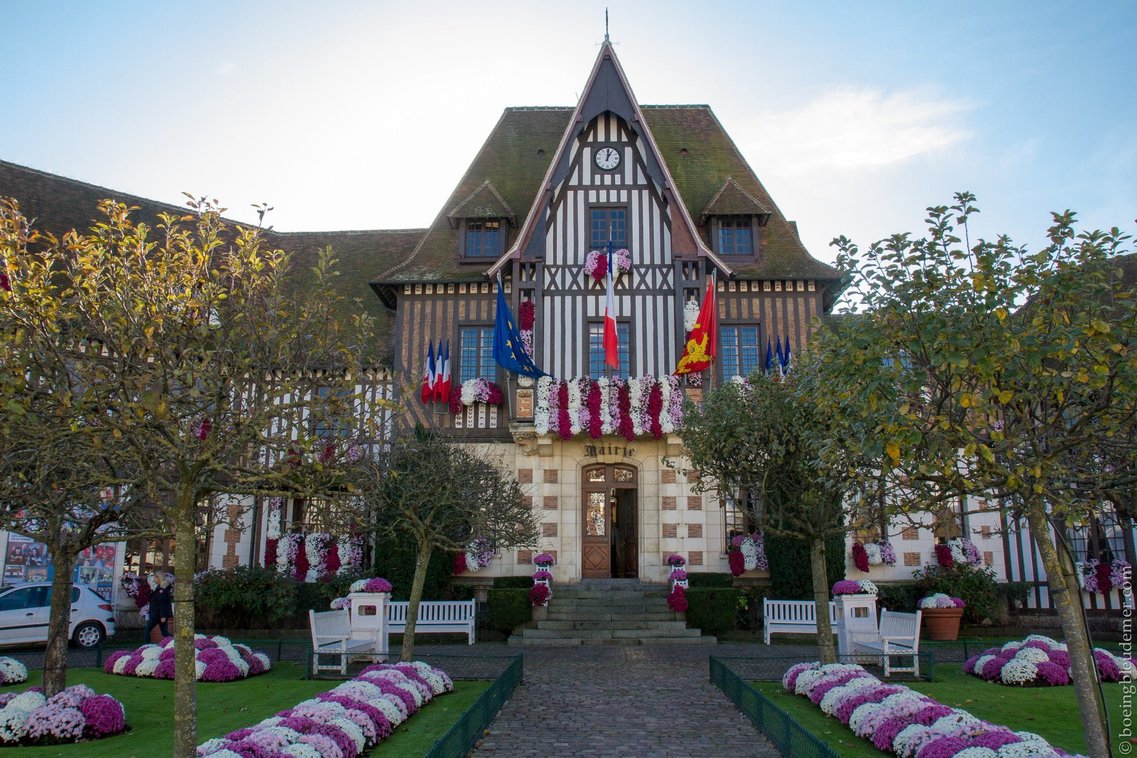 Un weekend à Deauville: mairie normande
