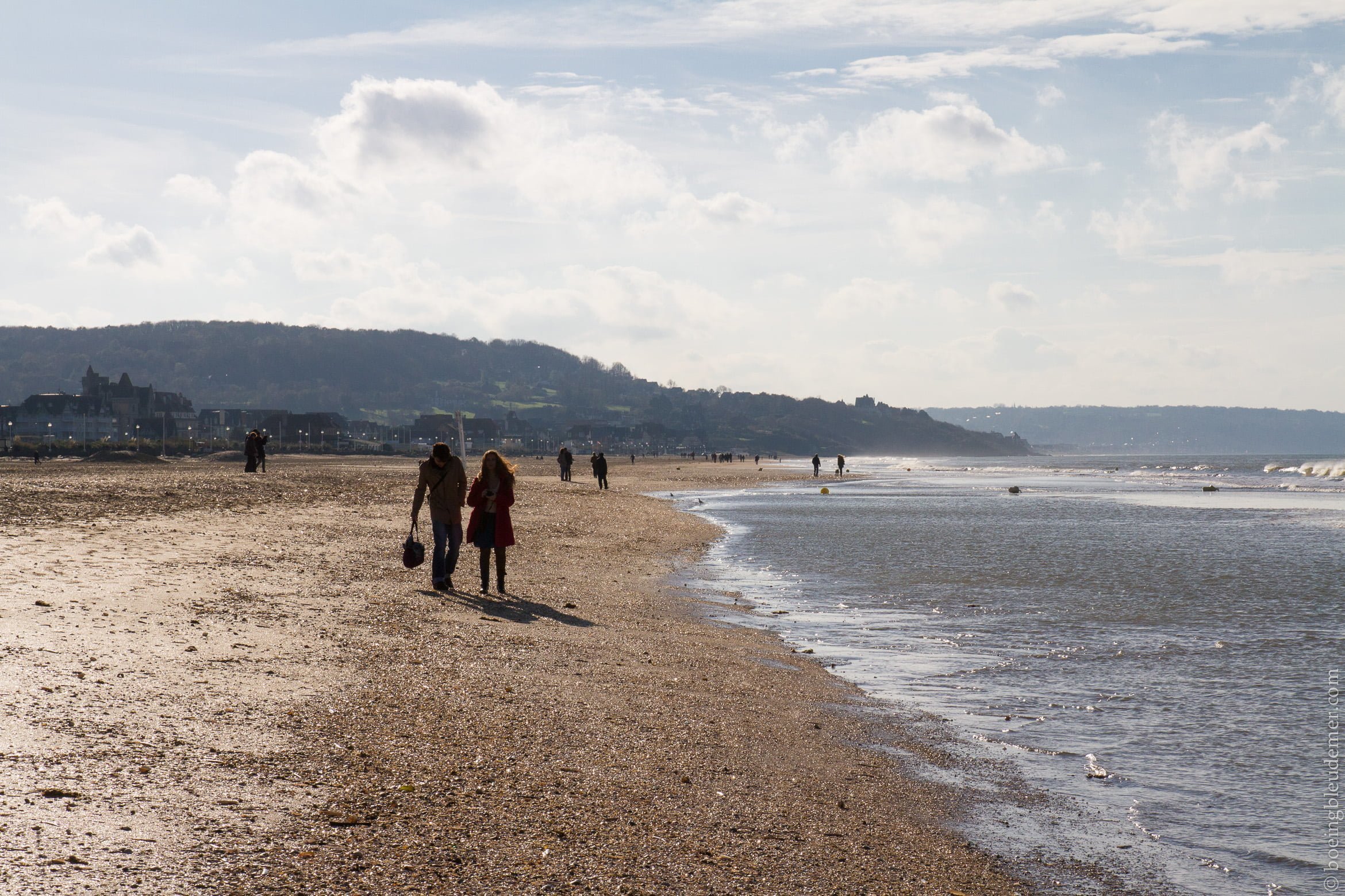 Un weekend à Deauville: promeneurs sur la plage