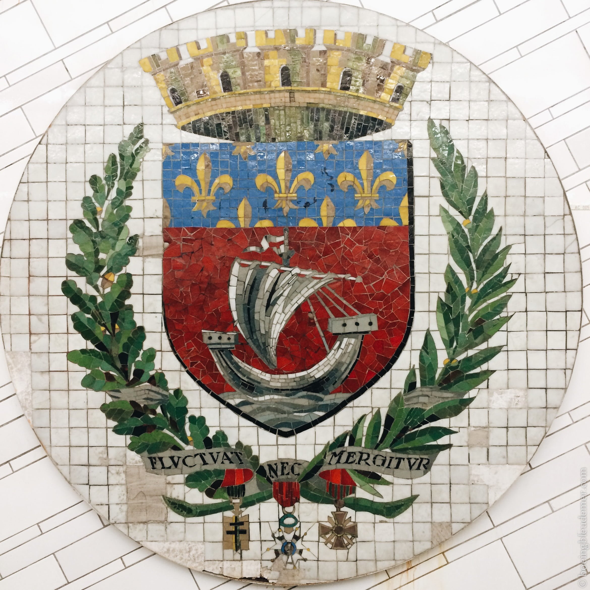 Fluctuat Nec Mergitur - Paris - Sur un Boeing Bleu de Mer