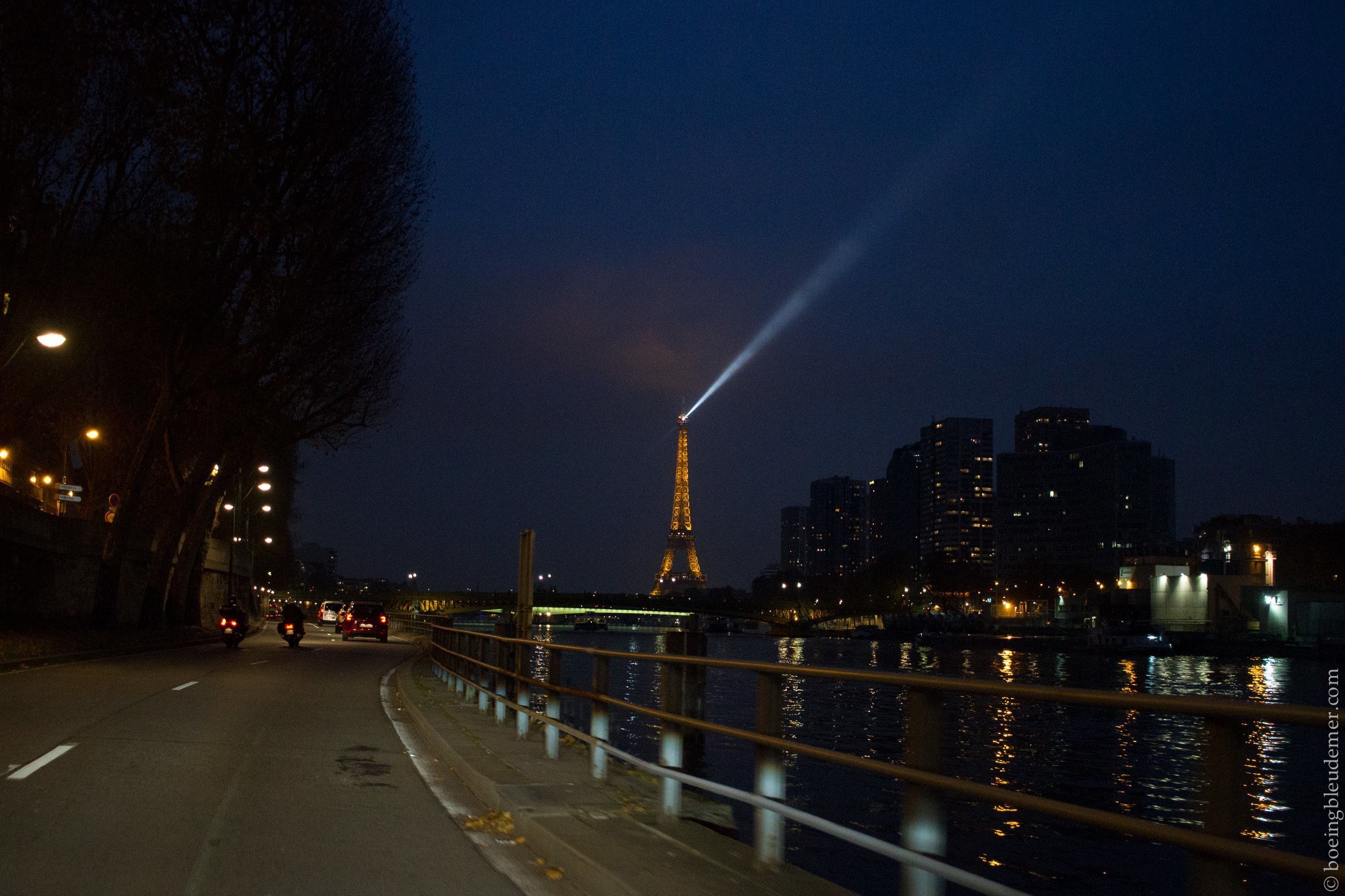 Paris attacks: first stupor and then life