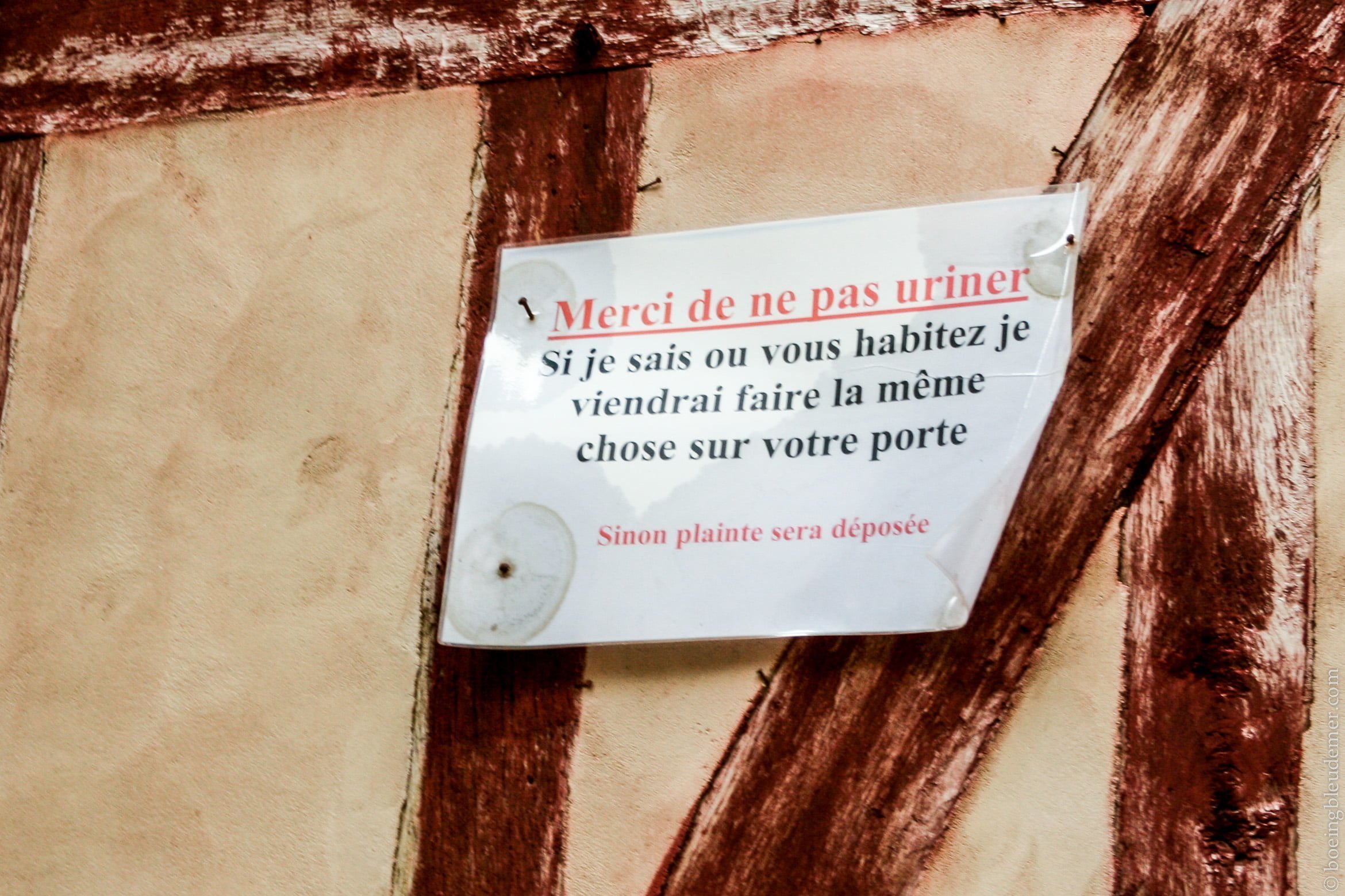 Les pisseurs publics de Paris