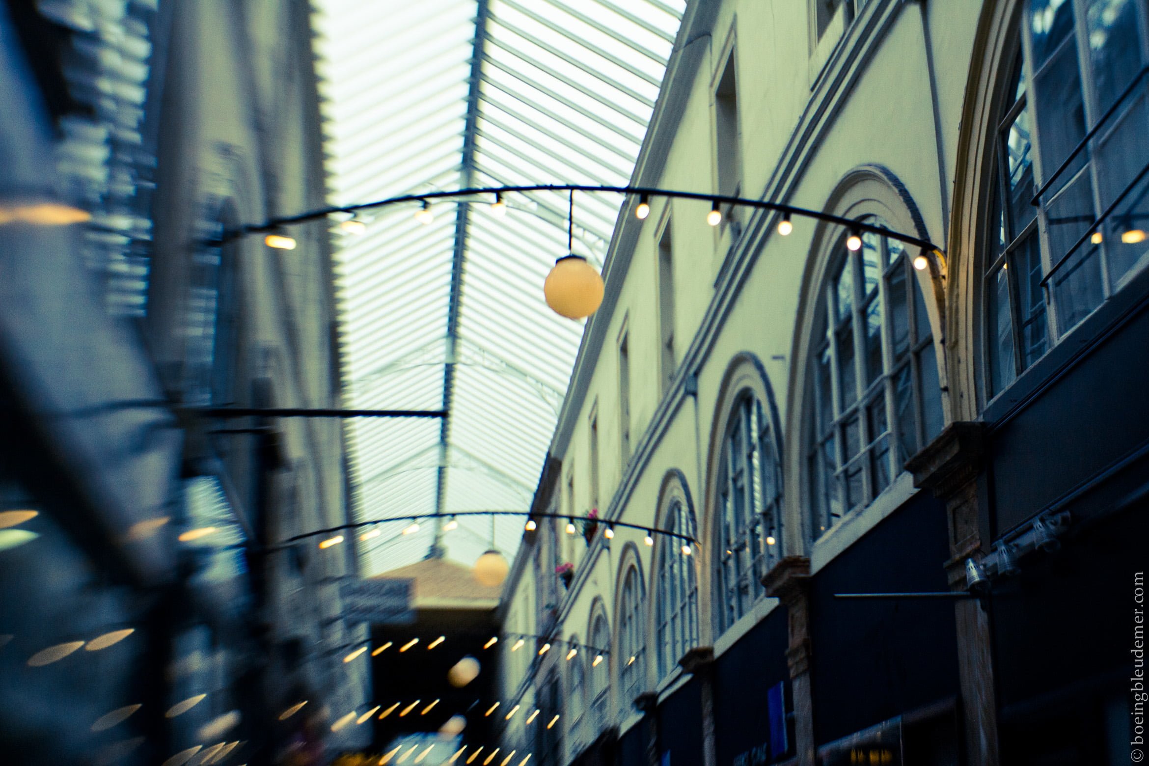 Pourquoi faire net quand on peut faire flou?