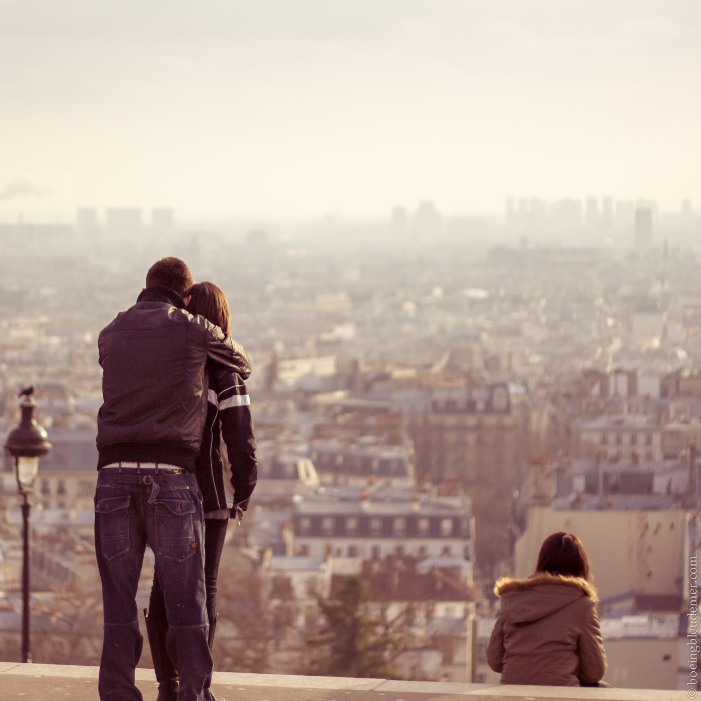 Couple d'amoureux à Montmartre, Paris